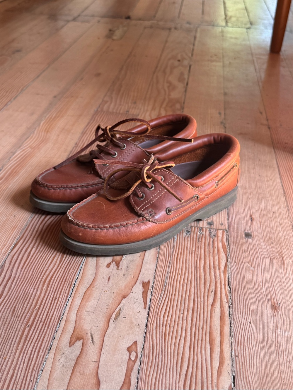 G.H. Bass & Co. Leather Boat Shoes in Chestnut Brown